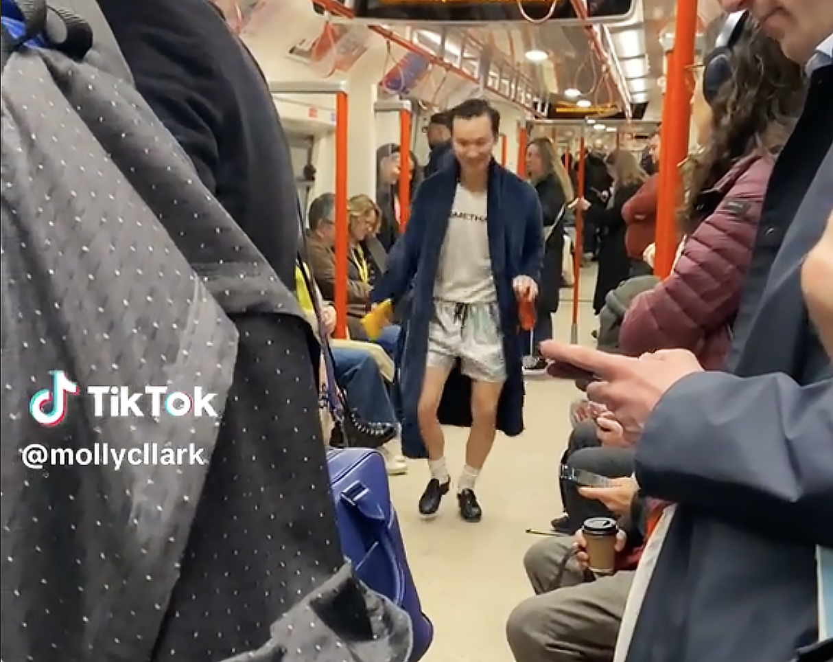 a-guy’s-going-viral-on-tiktok-for-tapdancing-on-the-tube-and-no-one-knows-why