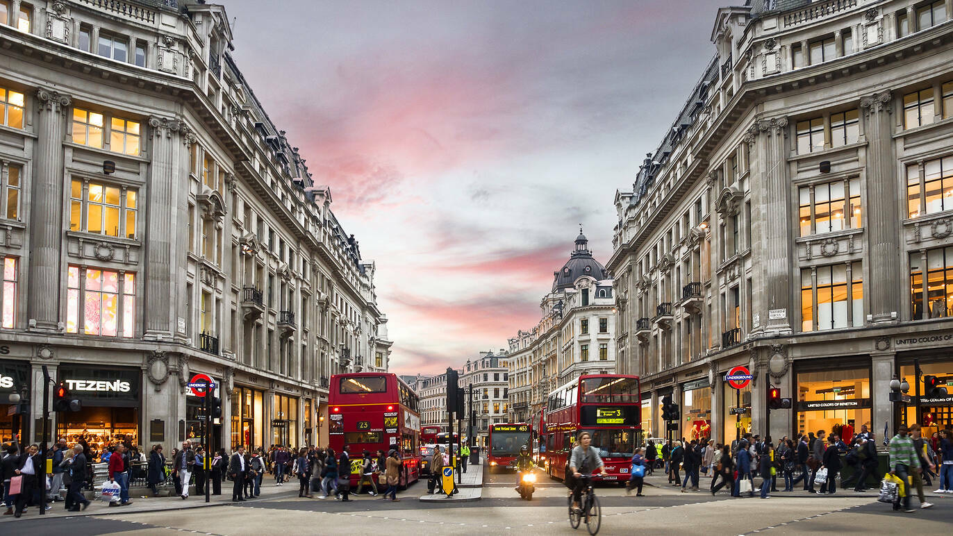 finally:-plans-for-oxford-street’s-glow-up-have-been-revealed