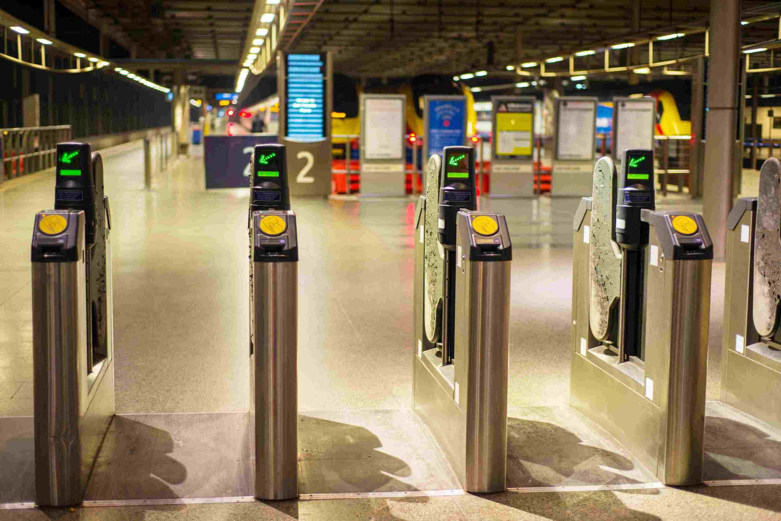 tfl-is-scrapping-peak-fares-on-fridays-for-london’s-tubes-and-trains-–-here’s-everything-you-need-to-know