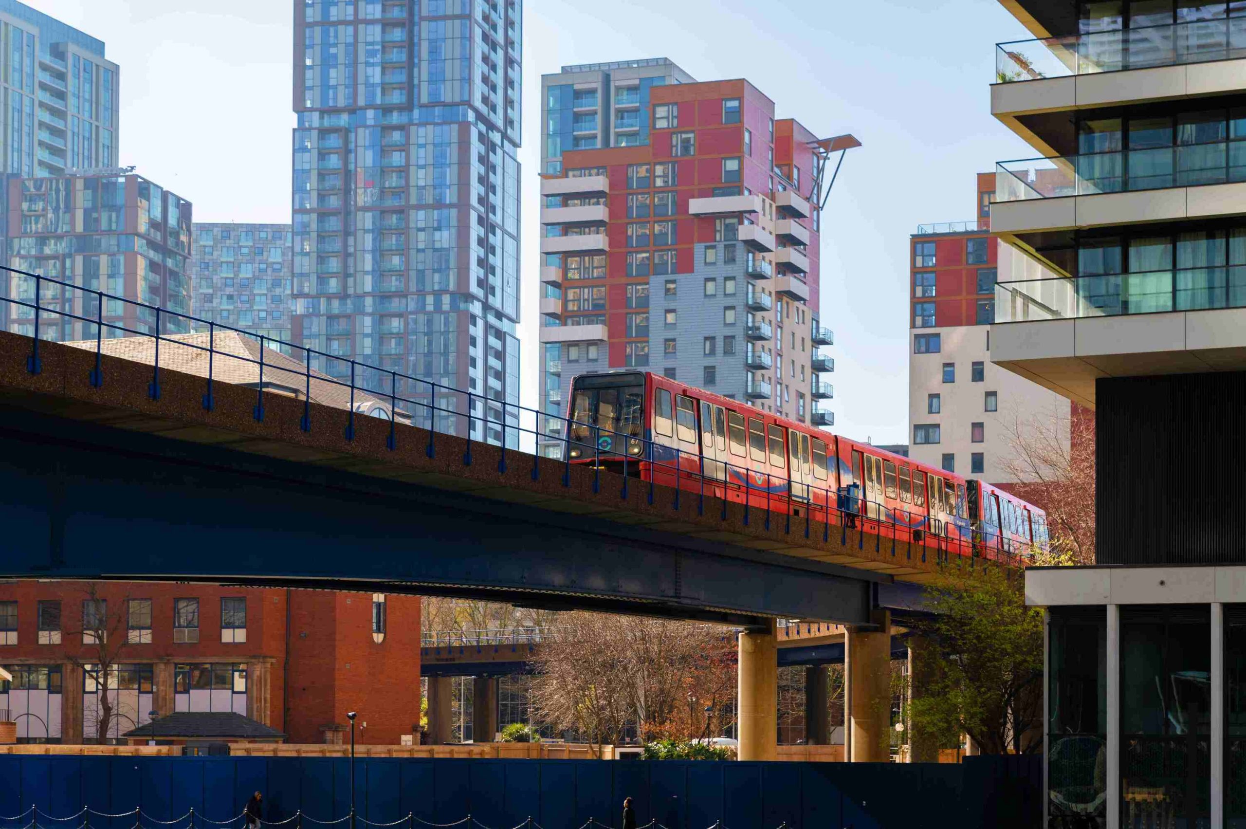 tfl-has-revealed-official-plans-to-extend-the-dlr