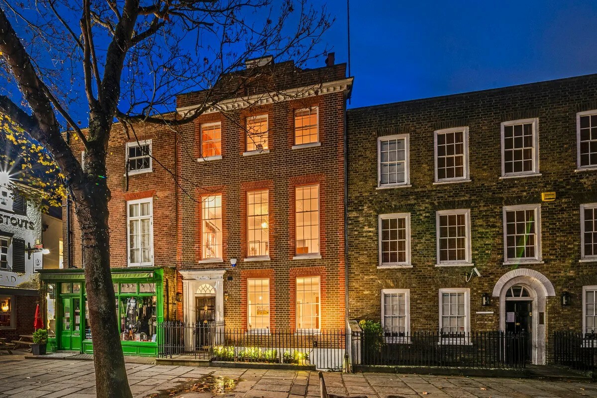 this-luxurious-london-home-from-‘ted-lasso’-is-now-on-the-market