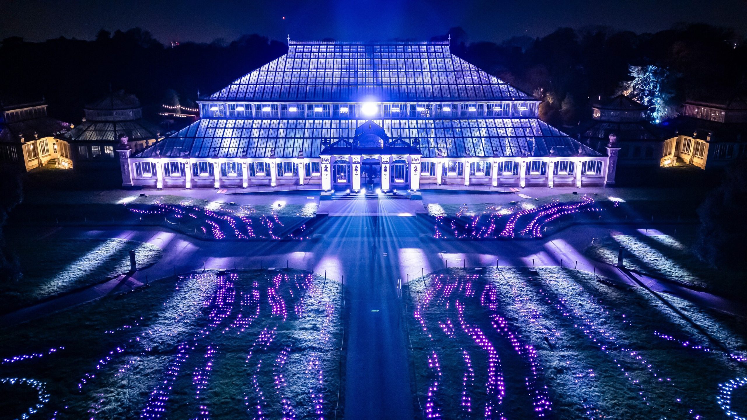 kew-gardens’-2025-christmas-lights-festival-will-see-an-iconic-london-landmark-lit-up-for-the-first-time