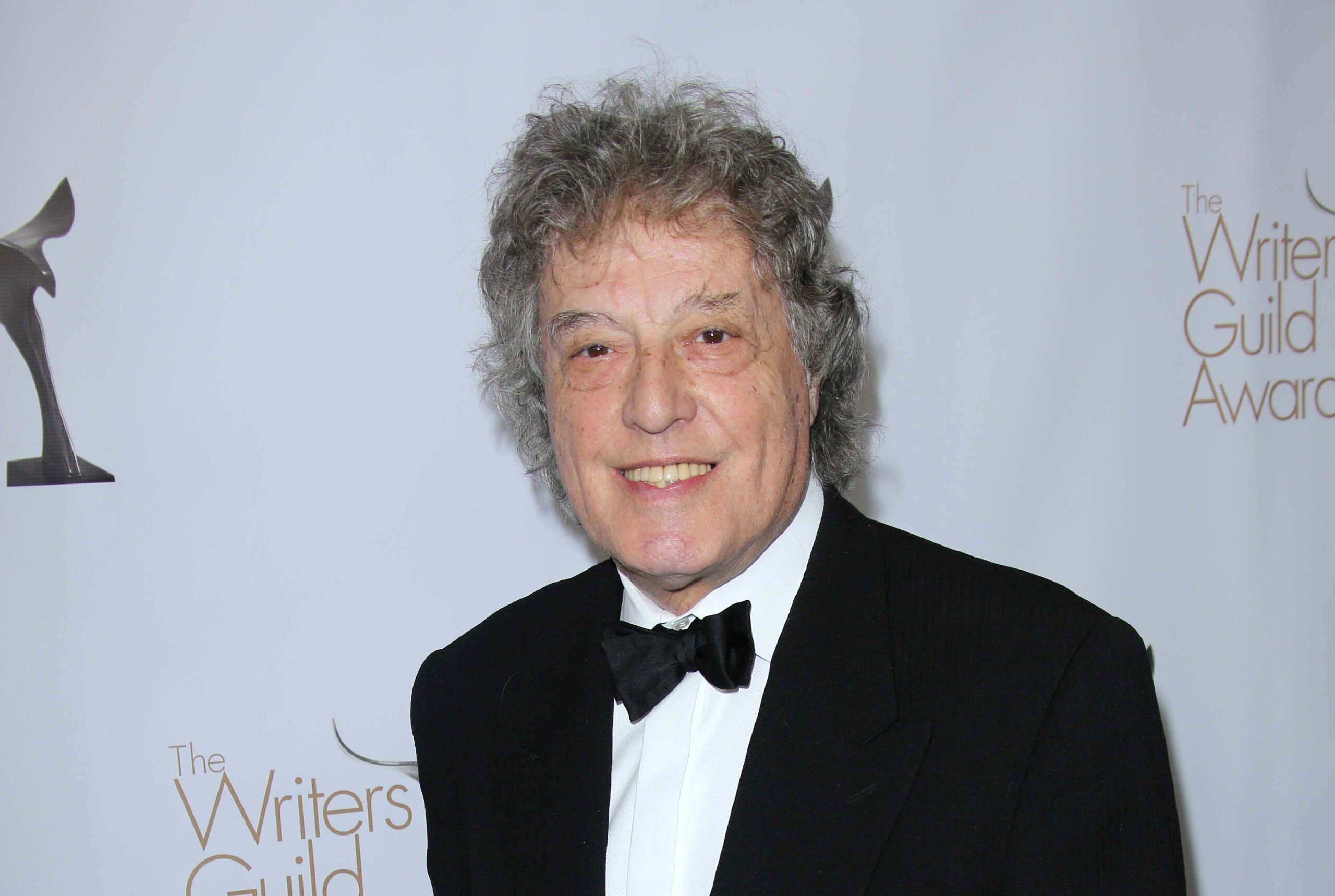 the-lights-of-the-west-end-will-dim-this-week-in-memory-of-tom-stoppard