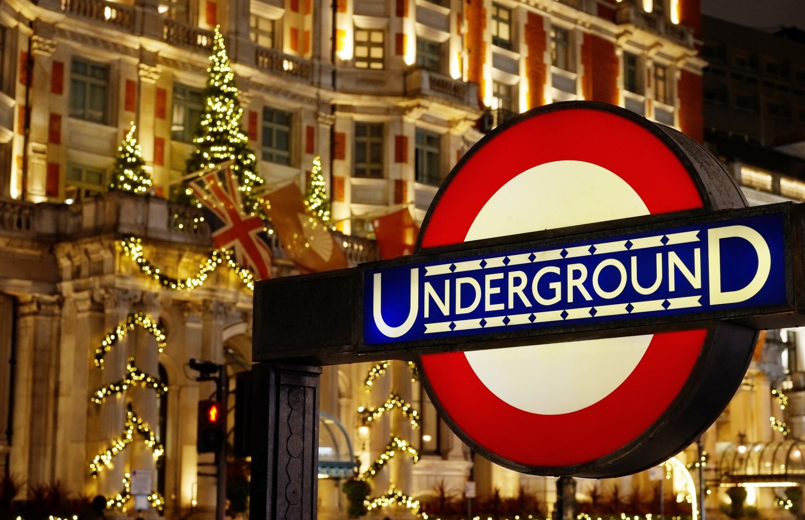 london-travel-disruption-this-weekend:-full-list-of-tube-and-train-closures-for-december-12-14-2025