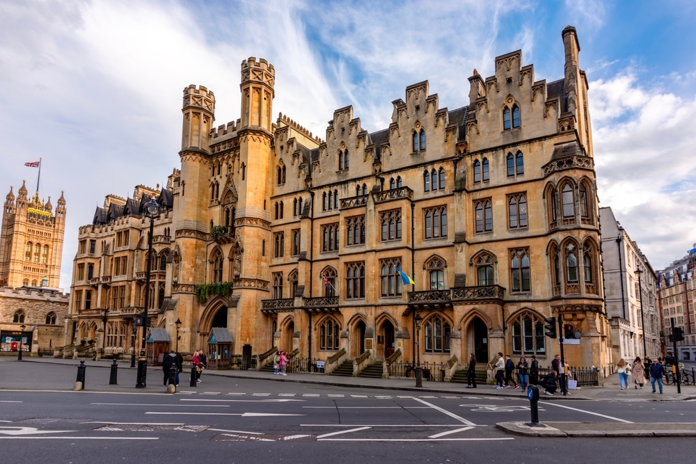 8-london-private-schools-are-the-best-in-england,-according-to-2025-a-level-and-gcse-results