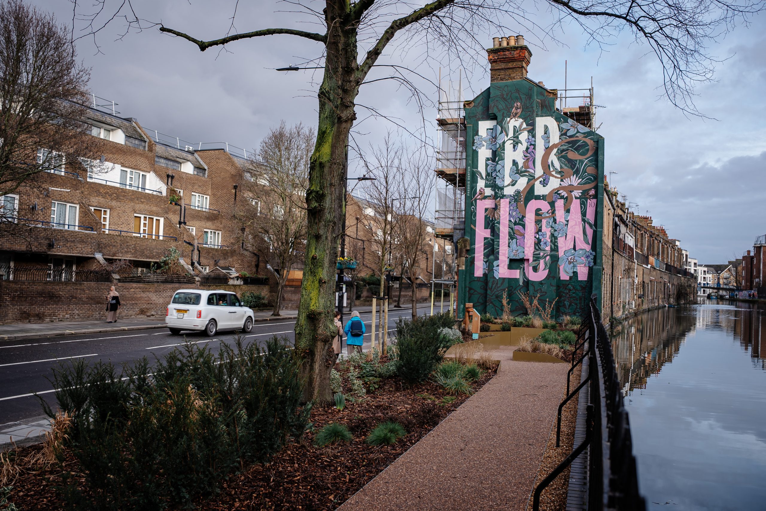 this-london-canalside-park-has-reopened-after-a-dazzling-2.5-million-makeover