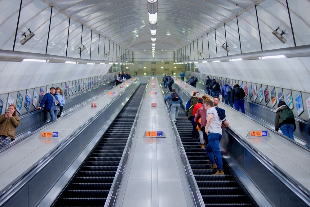 why-people-on-london-underground-escalators-stand-on-the-right-–-and-not-the-left