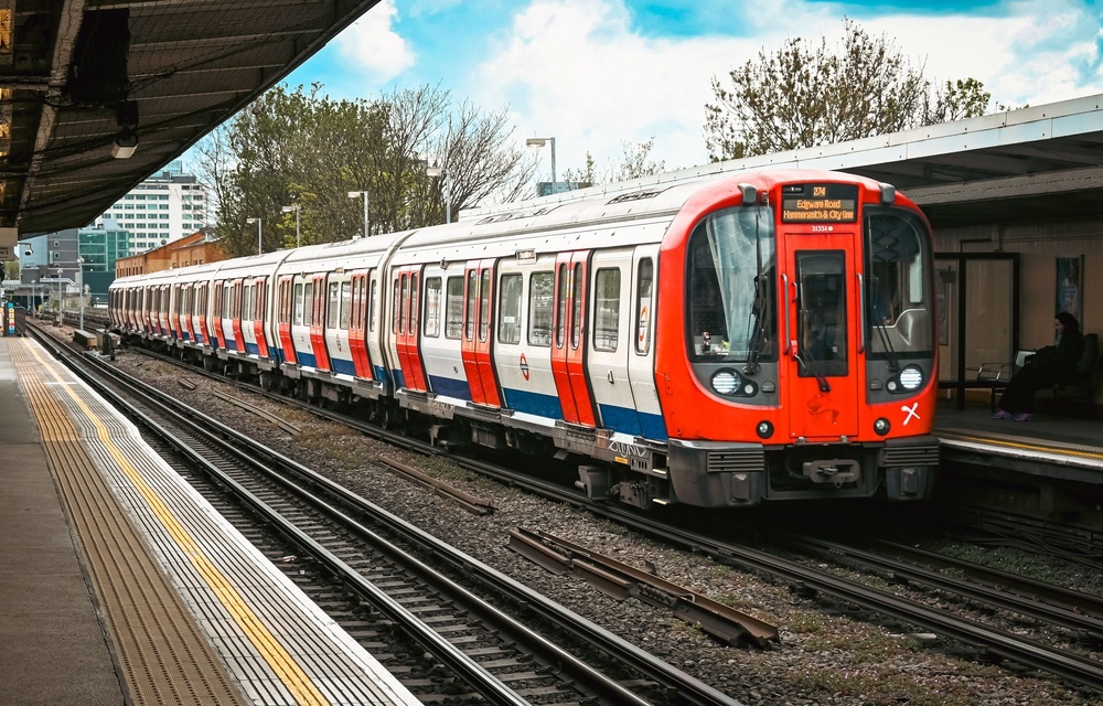 london-travel-disruption-this-weekend:-full-list-of-tube-and-train-closures-for-march-14-15-2026