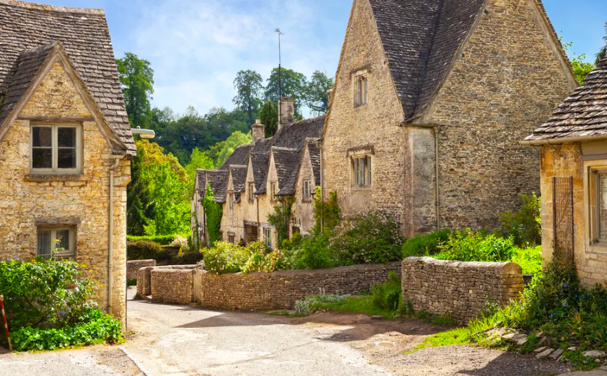 this-totally-charming-part-of-england-is-officially-one-of-the-best-weekend-trips-from-london