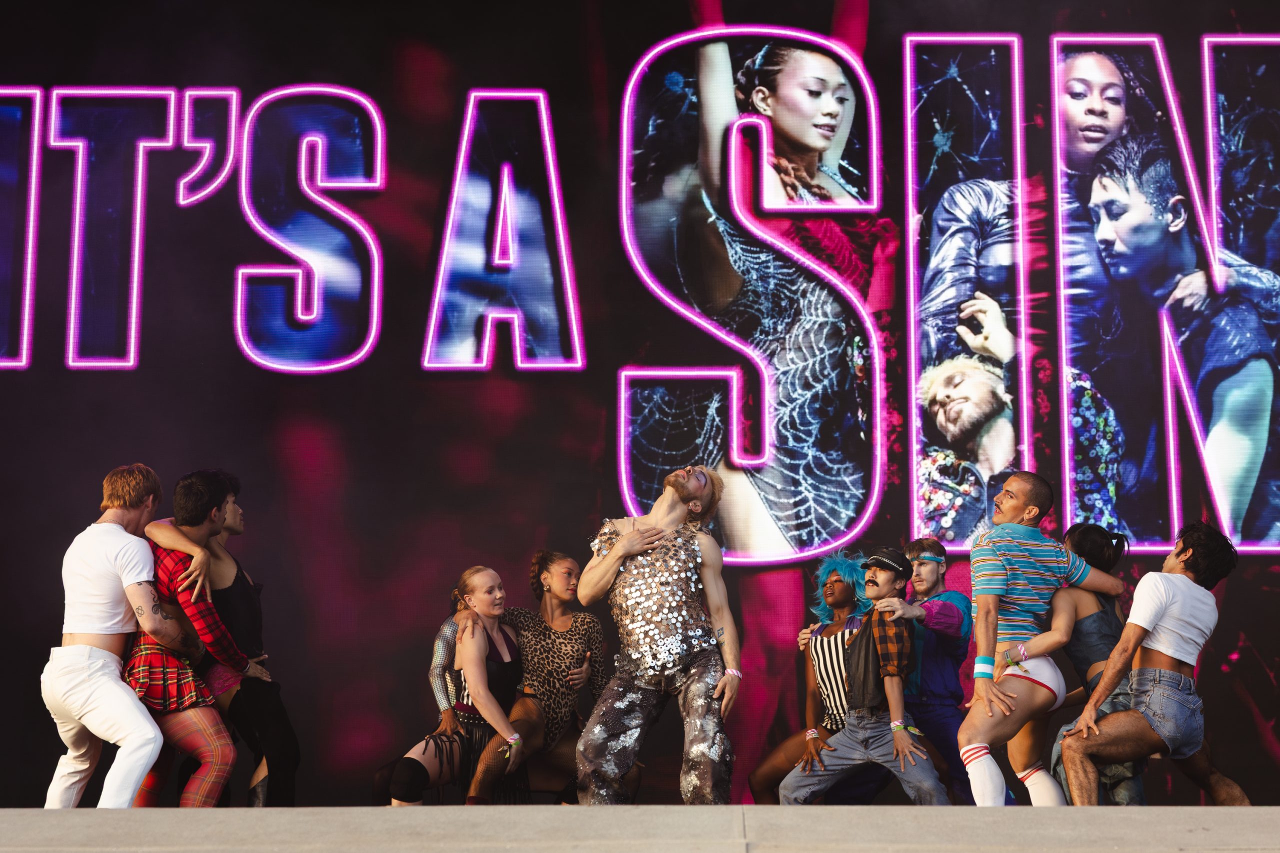 hit-tv-show-‘it’s-a-sin’-is-being-adapted-for-the-london-stage