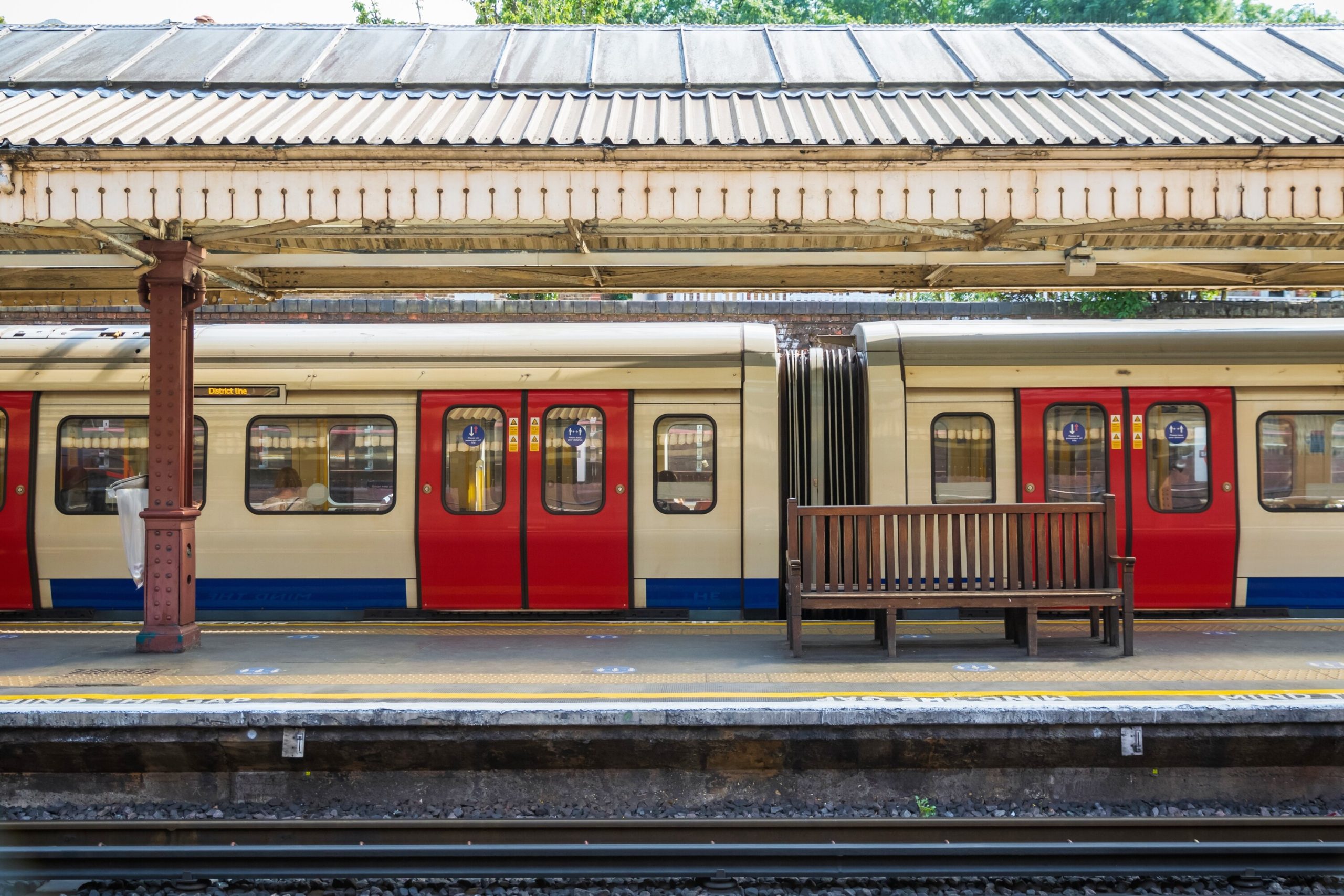 london-travel-disruption-this-weekend:-full-list-of-tube-and-train-closures-for-june-13-14-2026