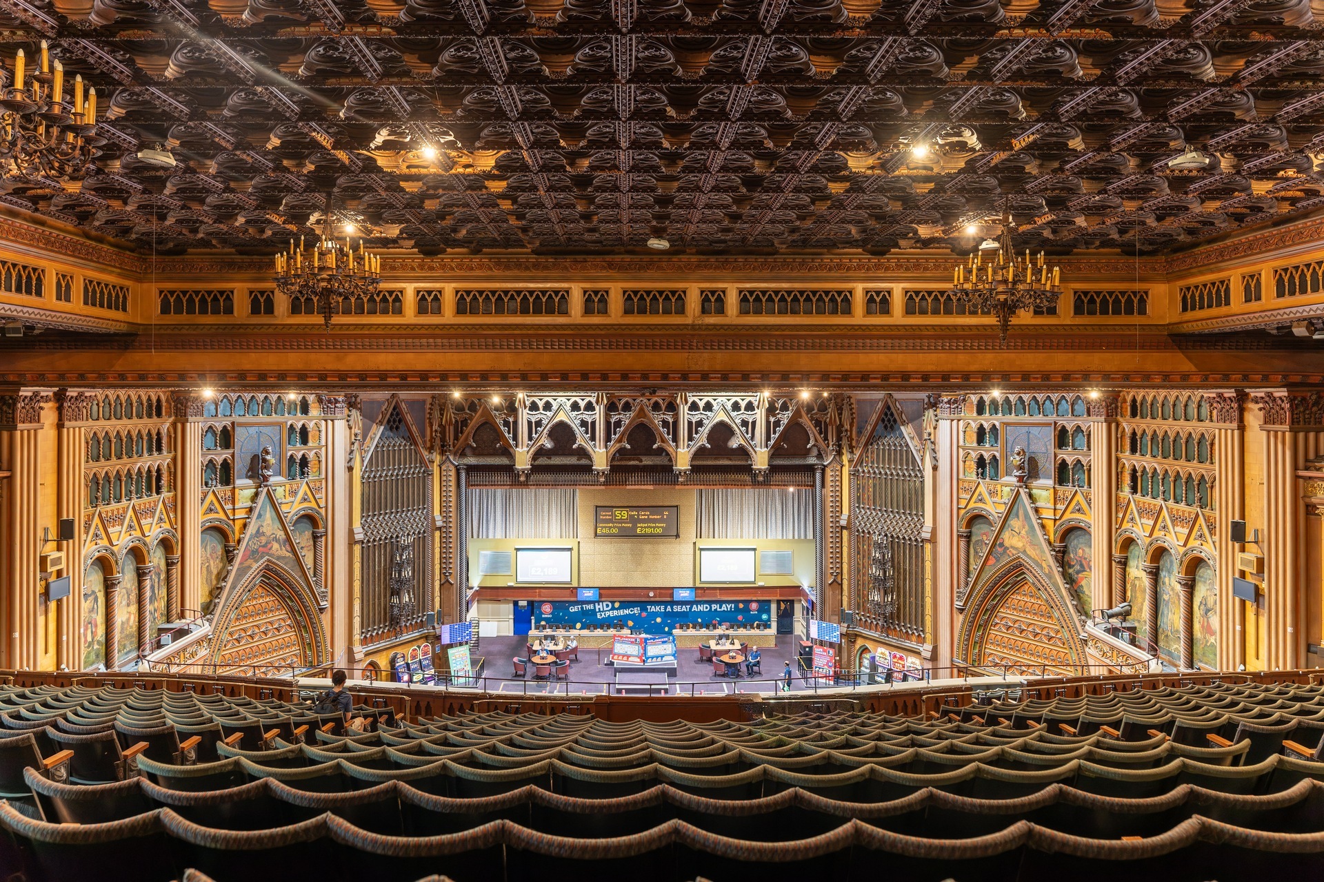 why-does-this-south-london-bingo-hall-now-have-a-prestigious-blue-plaque?