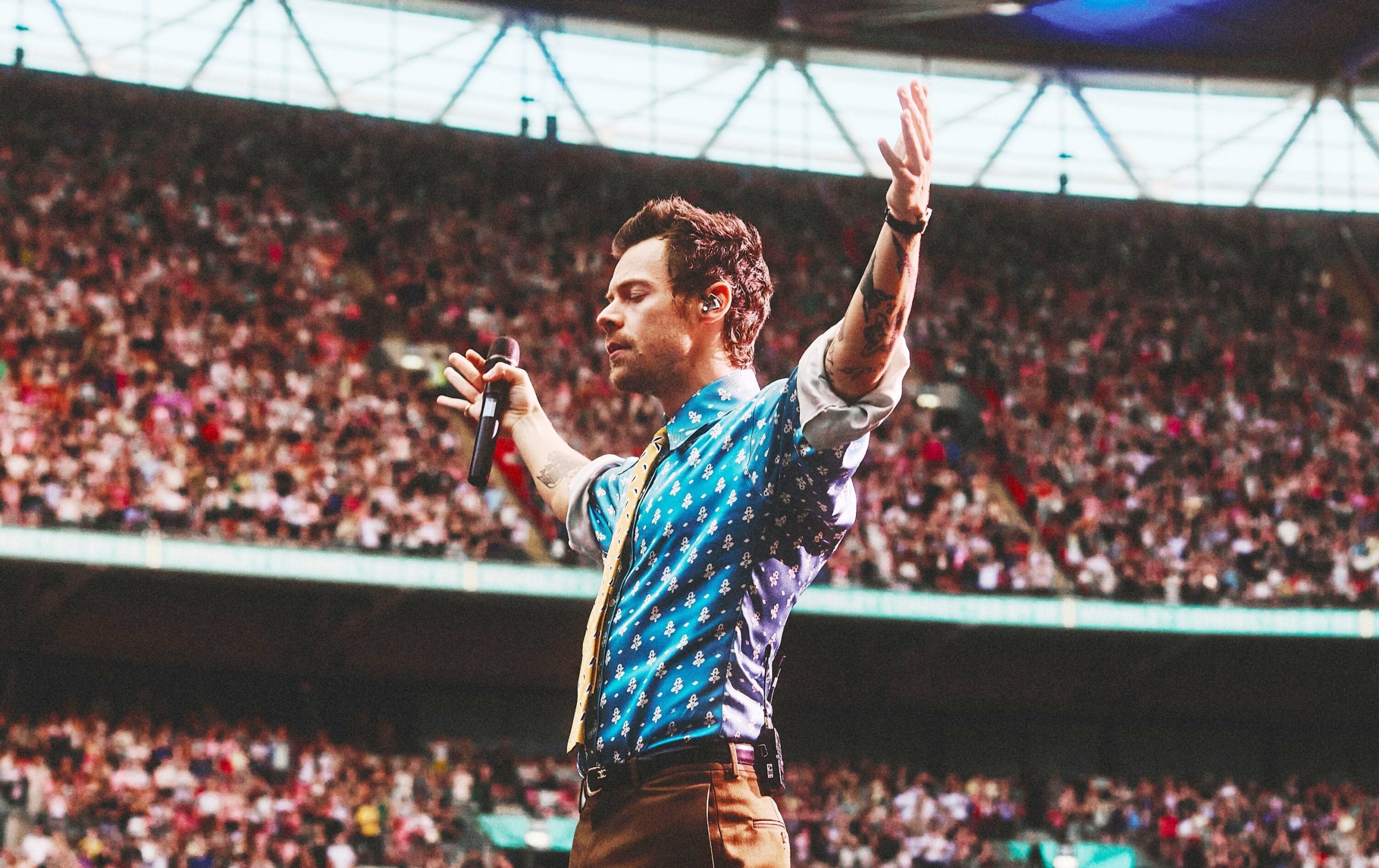 harry-styles-at-london-wembley-stadium-2026:-stage-times,-last-minute-tickets-and-everything-you-need-to-know-for-shows-this-week