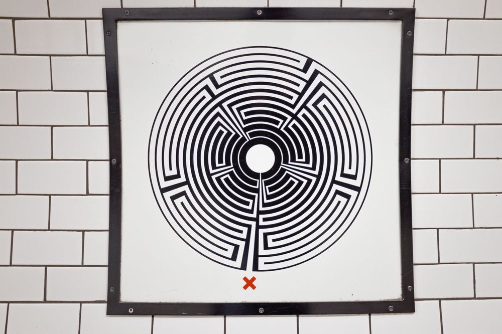 a-new-app-shows-every-london-tube-station-‘labyrinth’-artwork