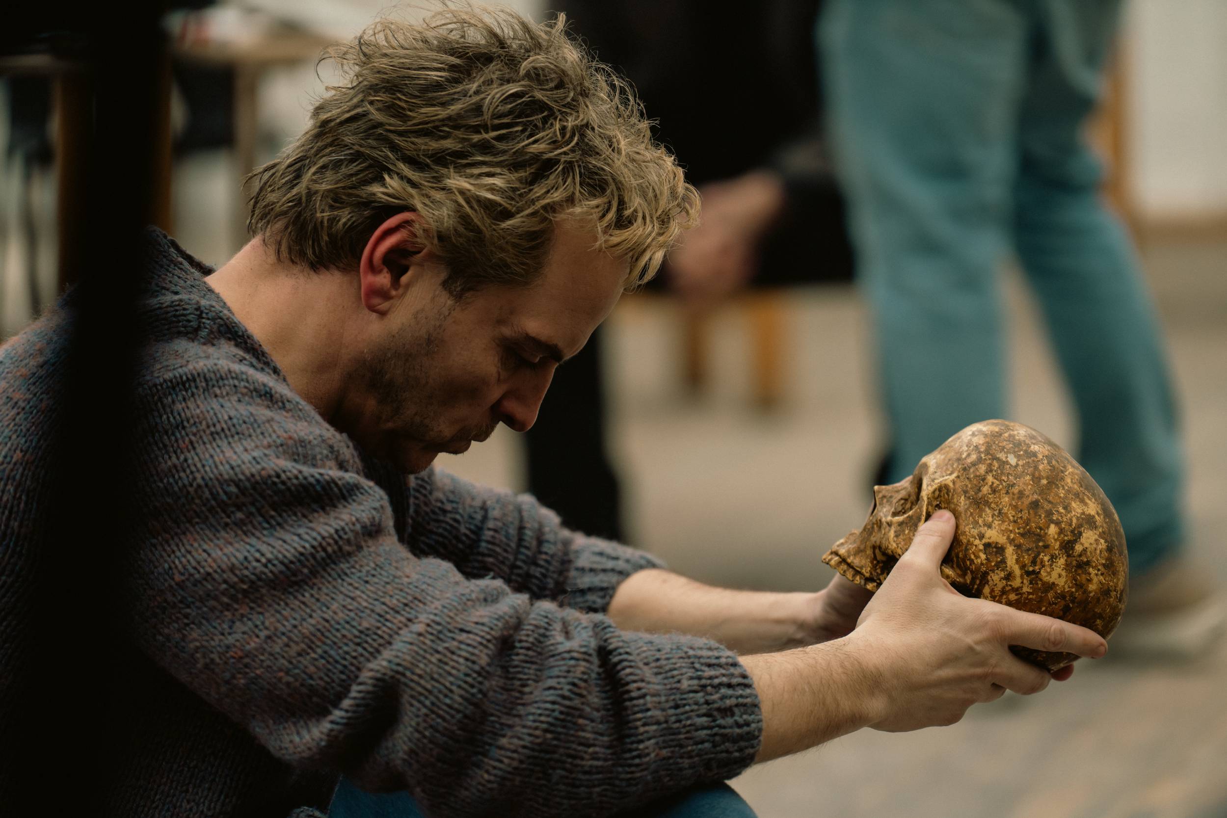 andrew-scott’s-powerful-new-shakespeare-drama-is-kicking-off-this-year’s-bfi-london-film-festival