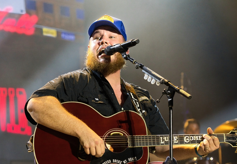 luke-combs-at-london-wembley-stadium-2026:-stage-times,-last-minute-tickets-and-ultimate-guide