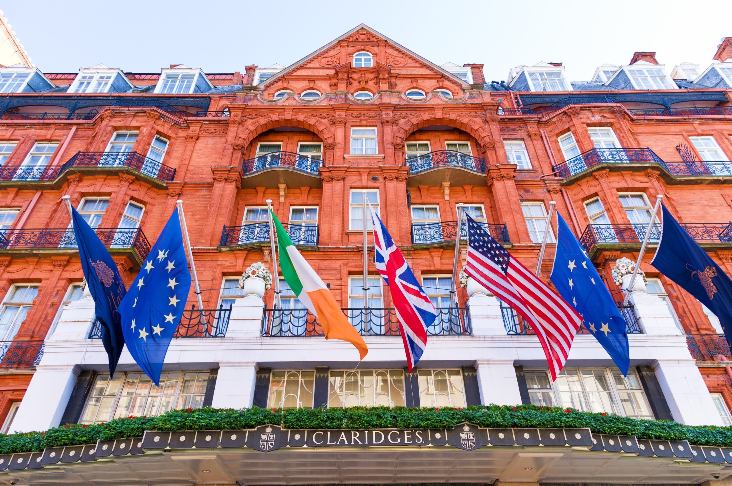 one-of-the-poshest-luxury-hotels-in-the-world-is-in-london-–-and-it’s-not-the-ritz